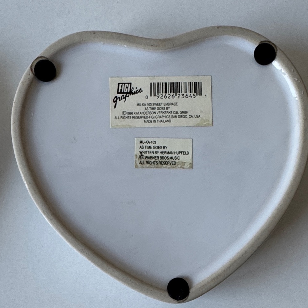 Heart-Shaped Decorative Piece Trinket Box with song playing “As Time Goes By” - Picture 5 of 6